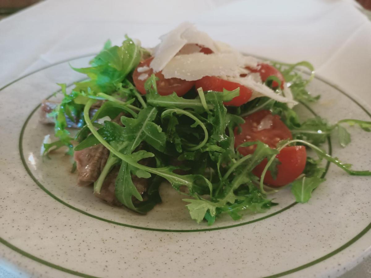 Hotel Ristorante Montenerone Apecchio Екстер'єр фото